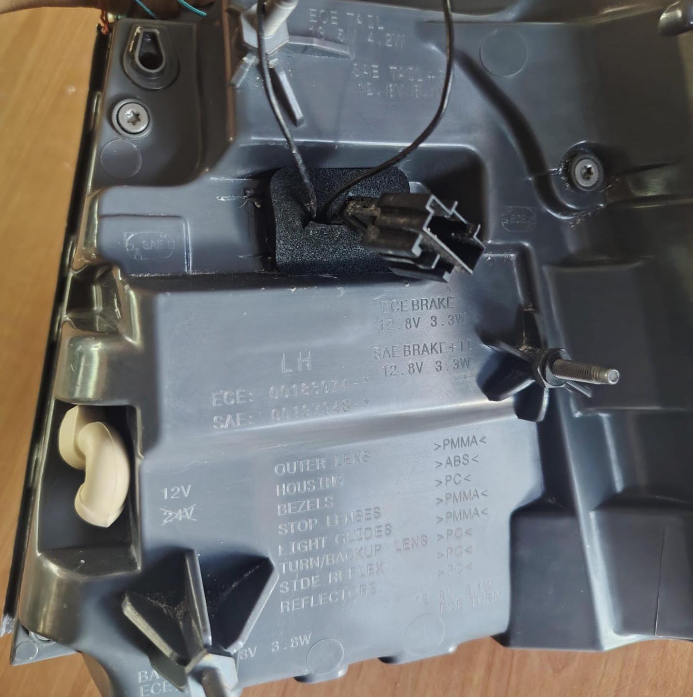 PRECIO FAROL TRASERO LH, MERCEDES BENZ, ML, 2015-2019 #A1669065701