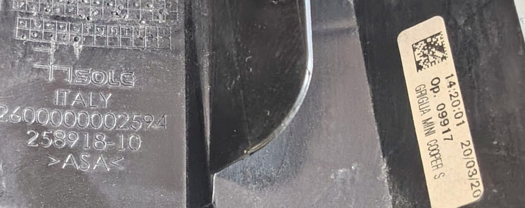 PARRILLA DELANTERA RH, MINI COOPER S F55 / F56 / F57, 2015,#258918-10