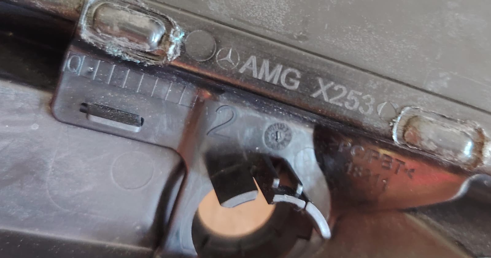 PARRILLA DELANTERA INFERIOR LH, MERCEDES BENZ GLC 253, 2016-2018 #A2538853500