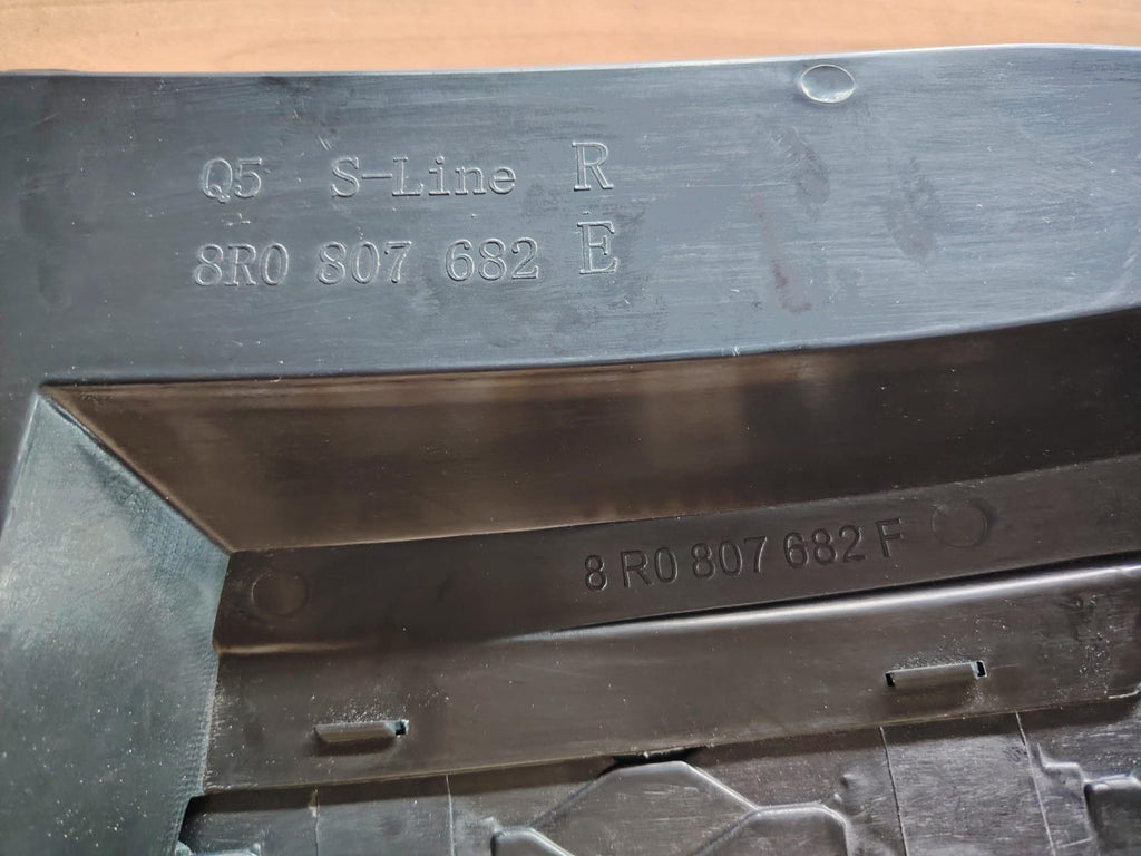 PARRILLA DELANTERA INFERIOR RH, AUDI , Q5, 2013-2016 #8R0807682