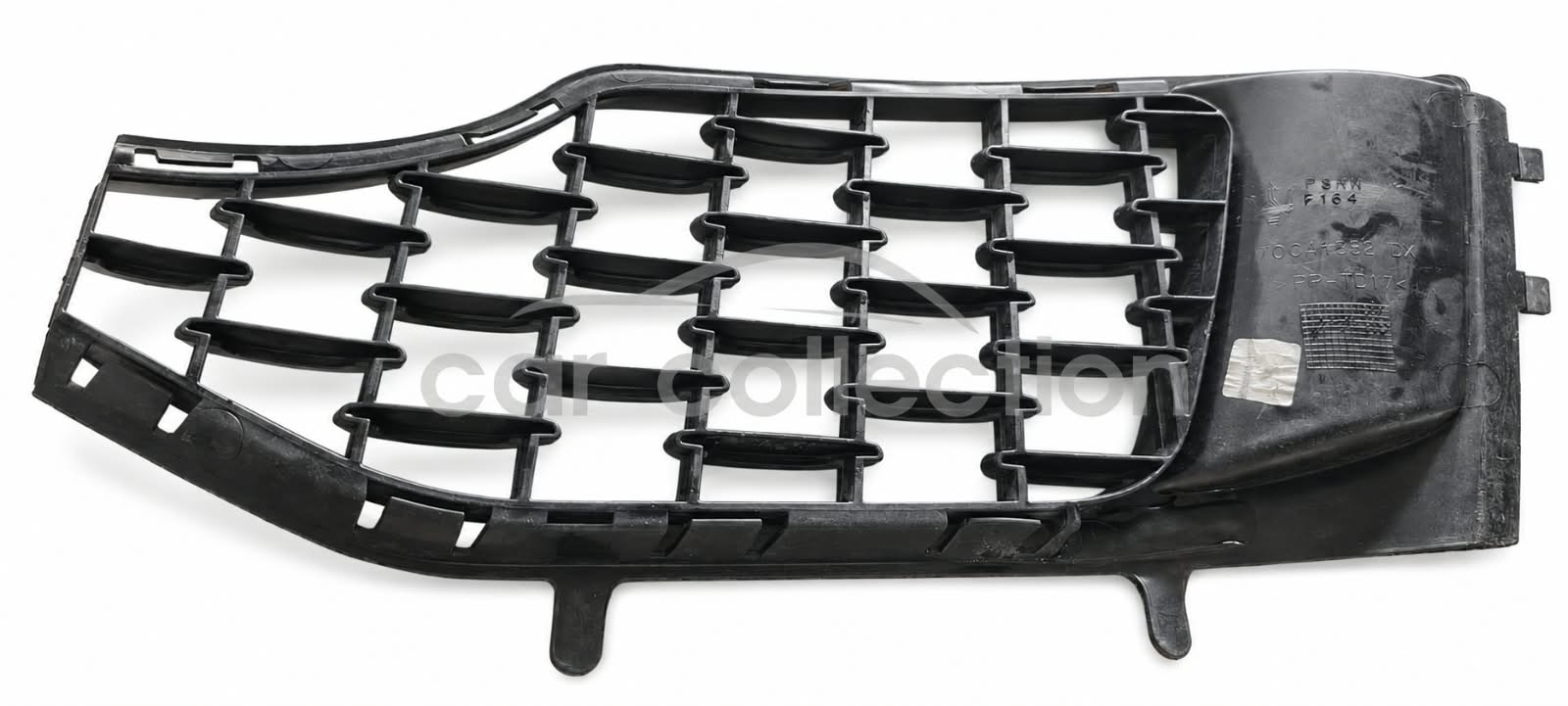 PARRILLA INFERIOR DELANTERA RH, MASERATI LEVANTE, 2020#67004-1952DX