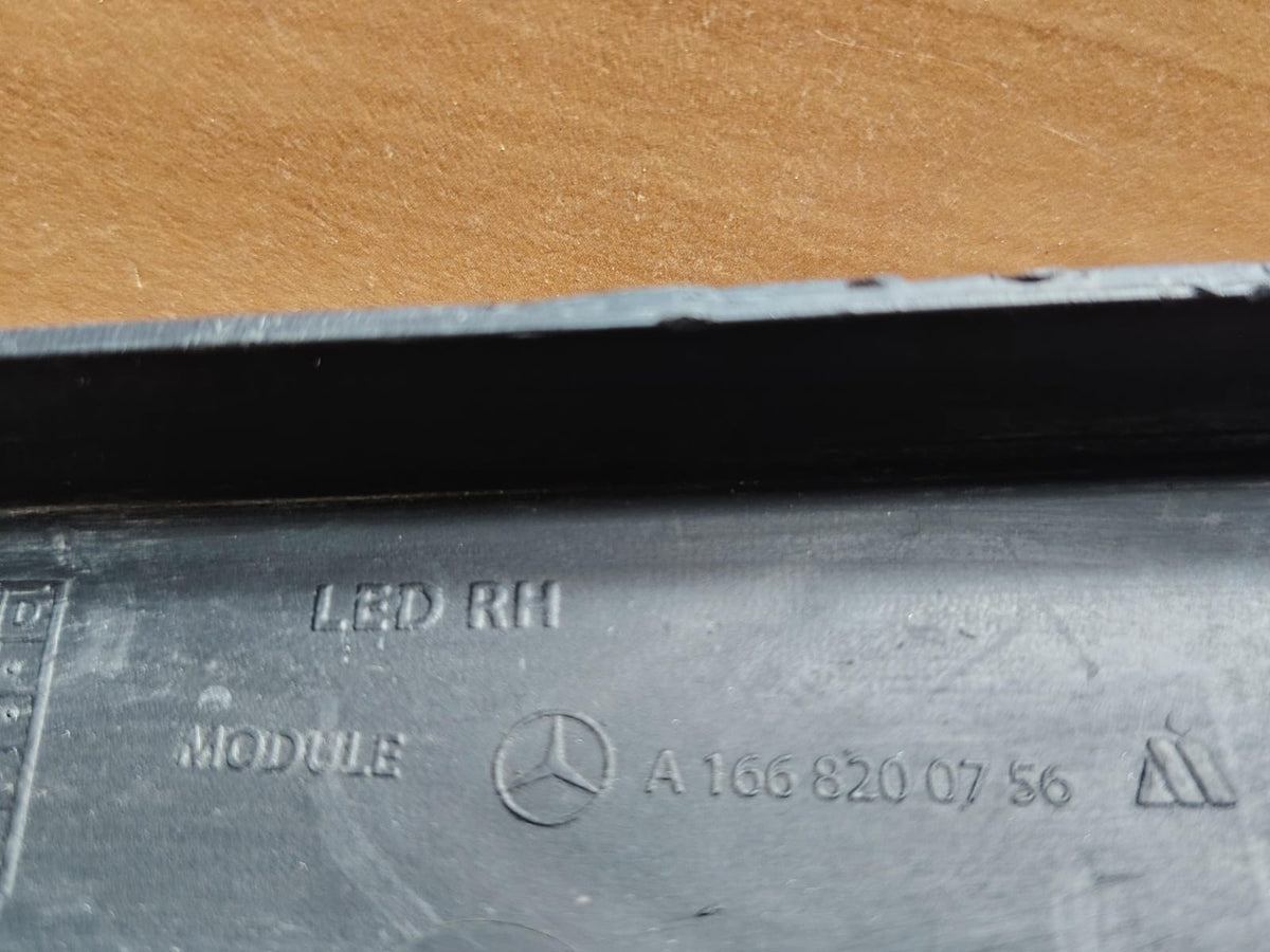PARRILLA DELANTERA INFERIOR RH, MERCEDES BENZ, ML W166, 2012-2015 #A1668200756