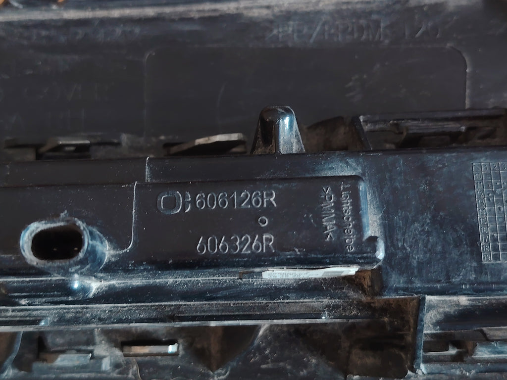 PARRILLA DELANTERA INFERIOR RH,MERCEDES BENZ ,ML300, 2014 #A1668852922